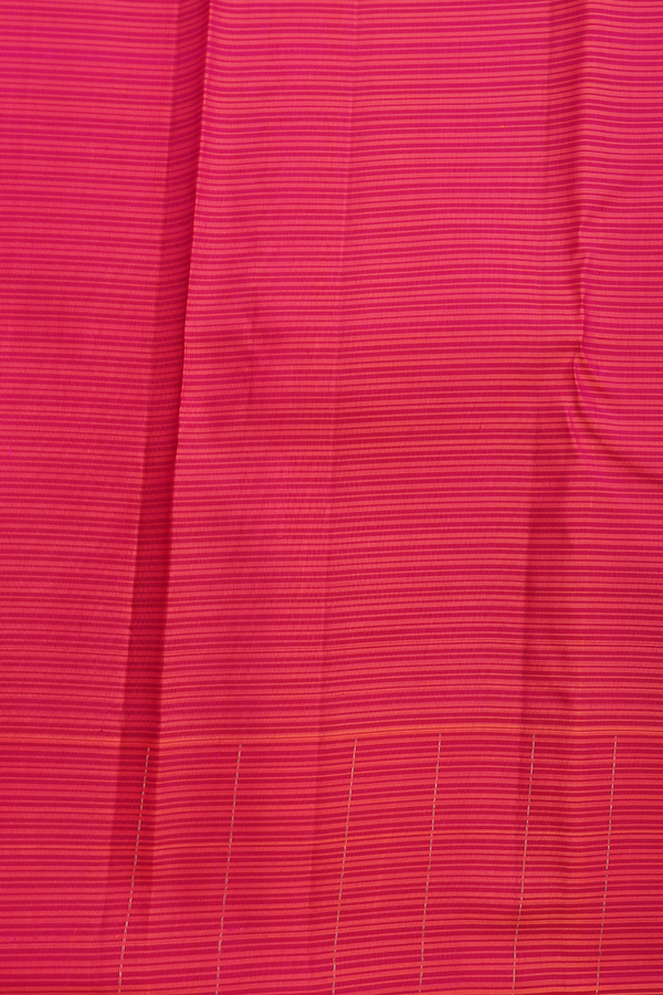 Kanchipuram Silk Saree In Dark Green With Contrast Border