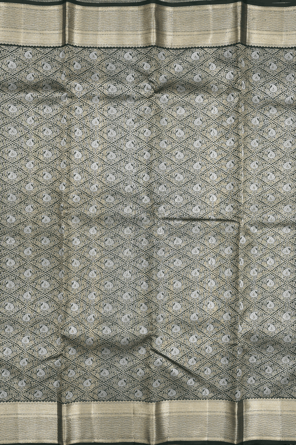 Kanchipuram Silk Saree In Dark Green With Paisley Design