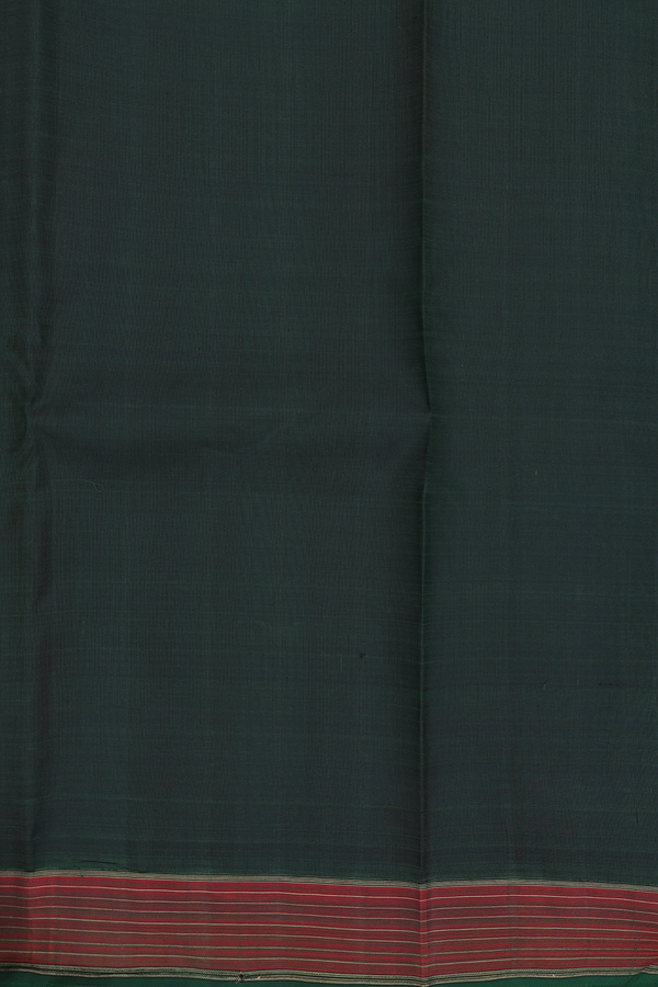 Kanchipuram Silk Saree In Dark Green With Star Buttas