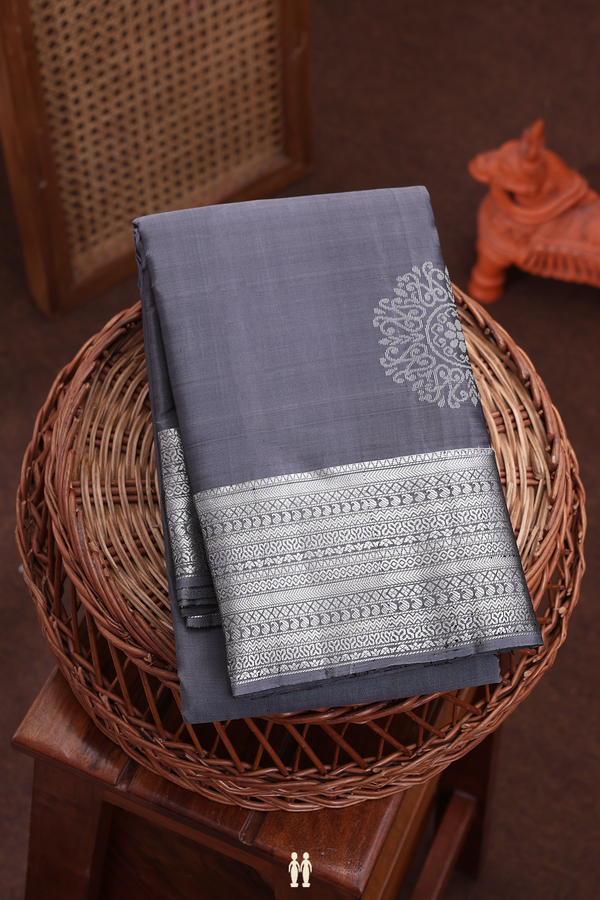 Kanchipuram Silk Saree In Dark Grey With Zari Motifs