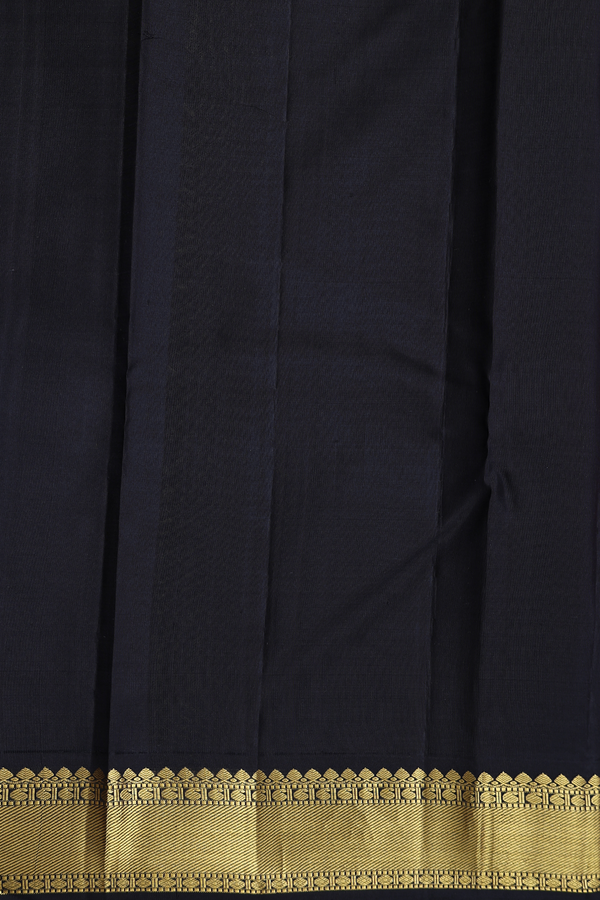 Kanchipuram Silk Saree In Dark Pink With Contrast Border