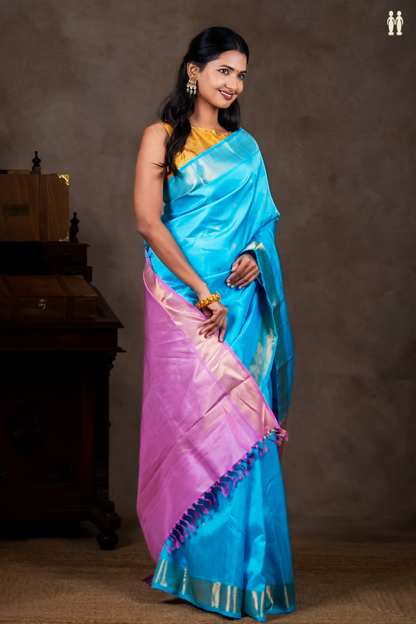 Kanchipuram Silk Saree In Deep Sky Blue With Floral Buttas