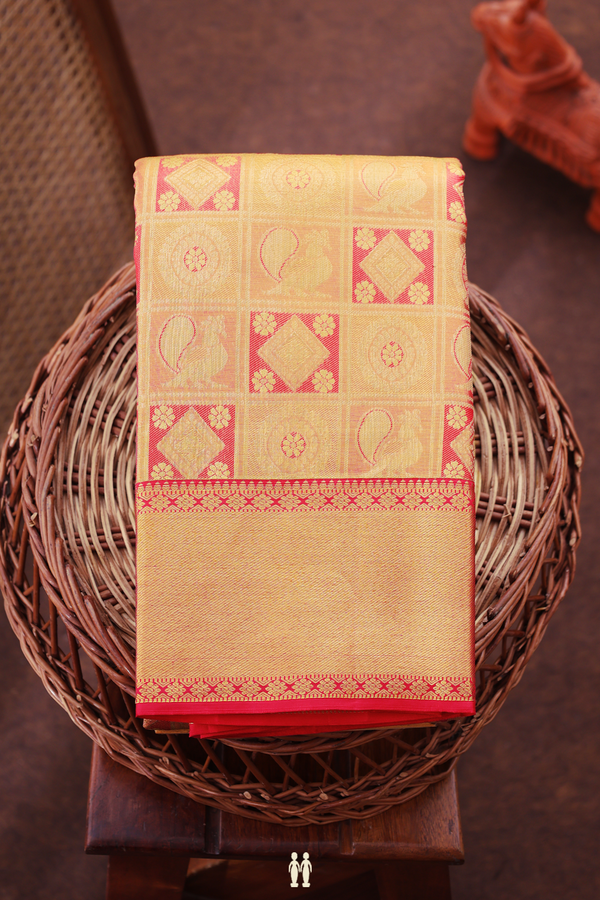 Kanchipuram Silk Saree In Dual Tone Tissue With Peacock Design