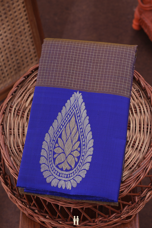 Kanchipuram Silk Saree In Dual Tone With Checks Design