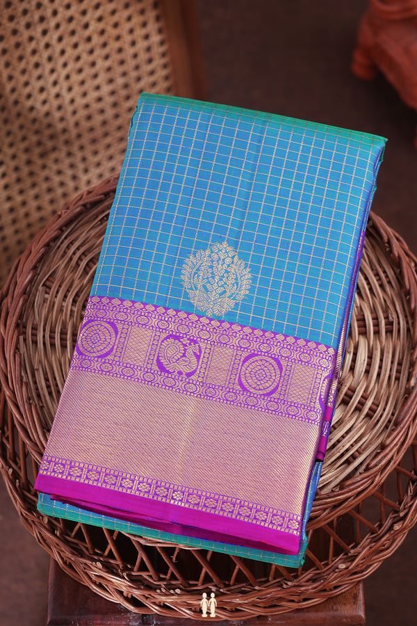 Kanchipuram Silk Saree In Dual Tone With Checks Design