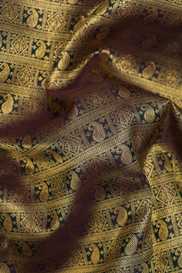 Kanchipuram Silk Saree In Dual Tone With Checks Design