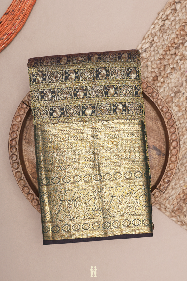 Kanchipuram Silk Saree In Dual Tone With Checks Design