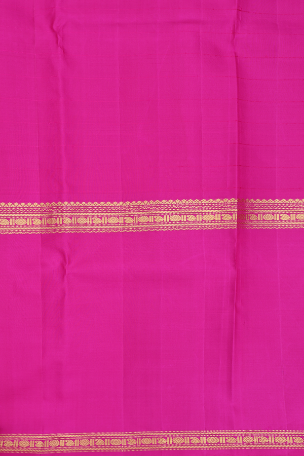 Kanchipuram Silk Saree In Dual Tone With Checks Design