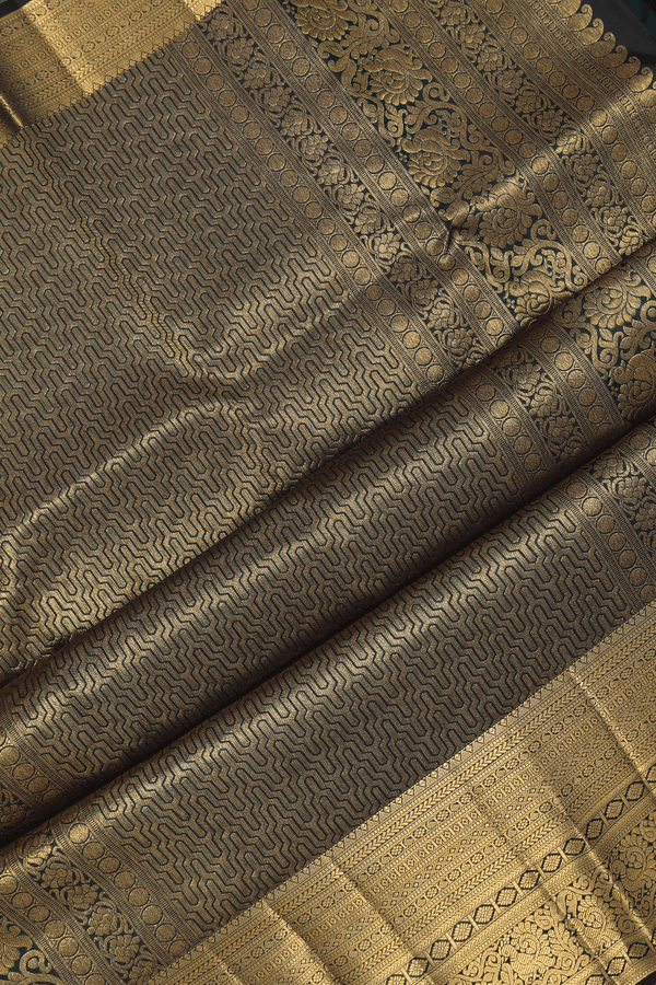 Kanchipuram Silk Saree In Dual Tone With Checks Design