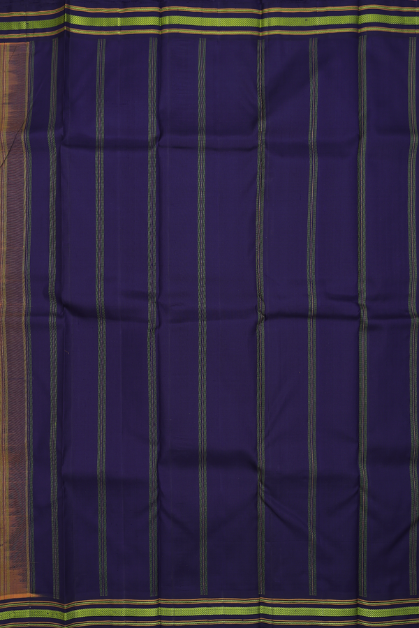 Kanchipuram Silk Saree In Pear Green With Contrast Border