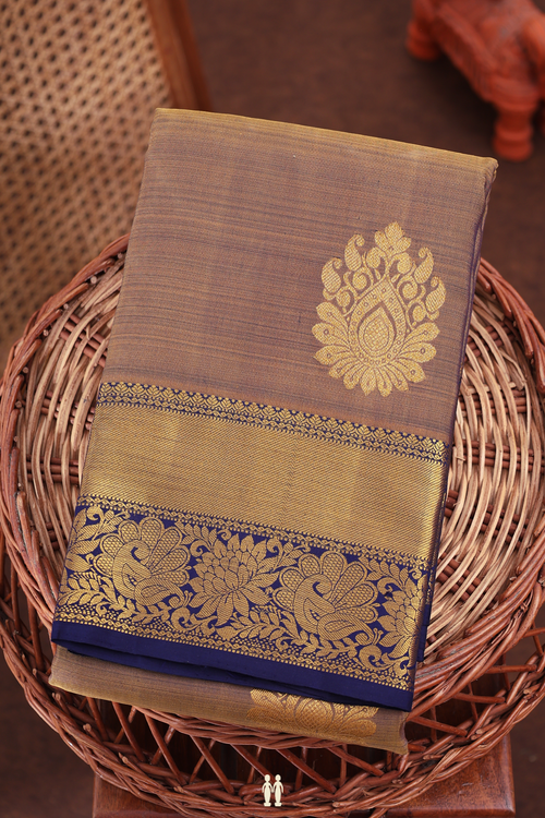 Kanchipuram Silk Saree In Dual Tone With Floral Motifs