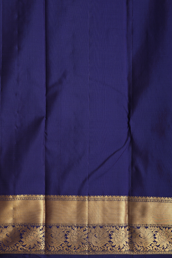 Kanchipuram Silk Saree In Dual Tone With Floral Motifs