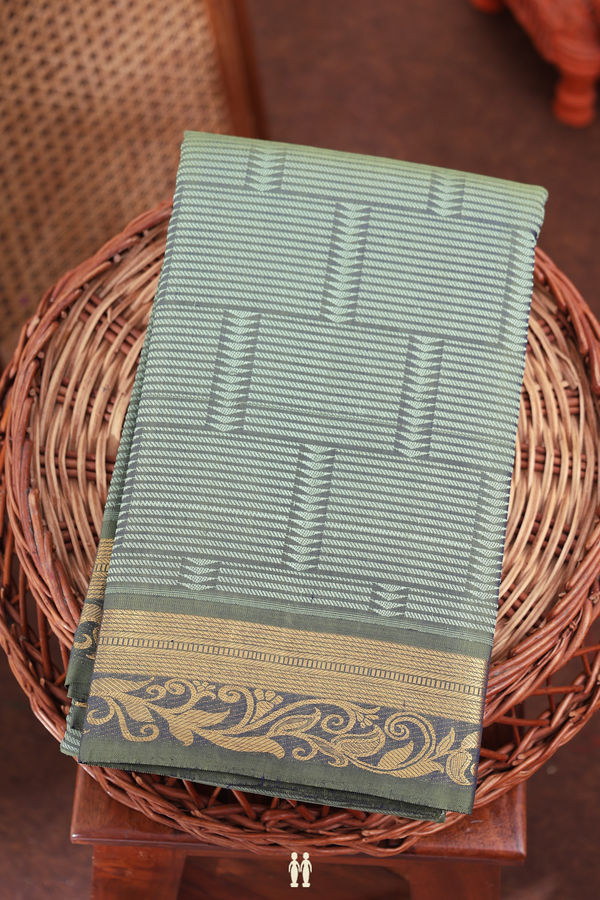 Kanchipuram Silk Saree In Dual Tone With Jacquard Pattern