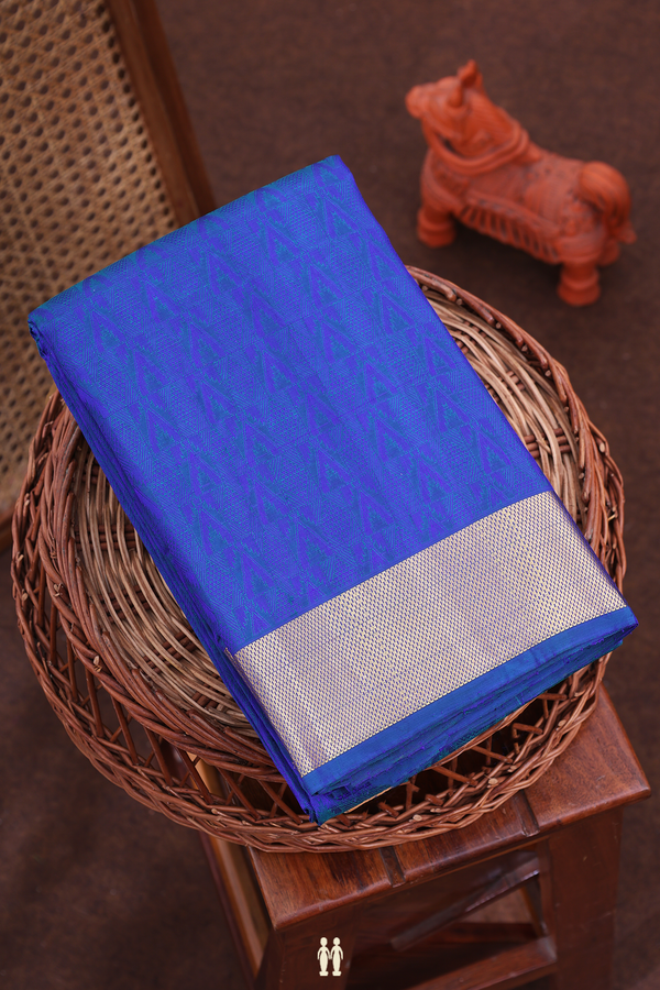 Kanchipuram Silk Saree In Dual Tone With Jacquard Pattern