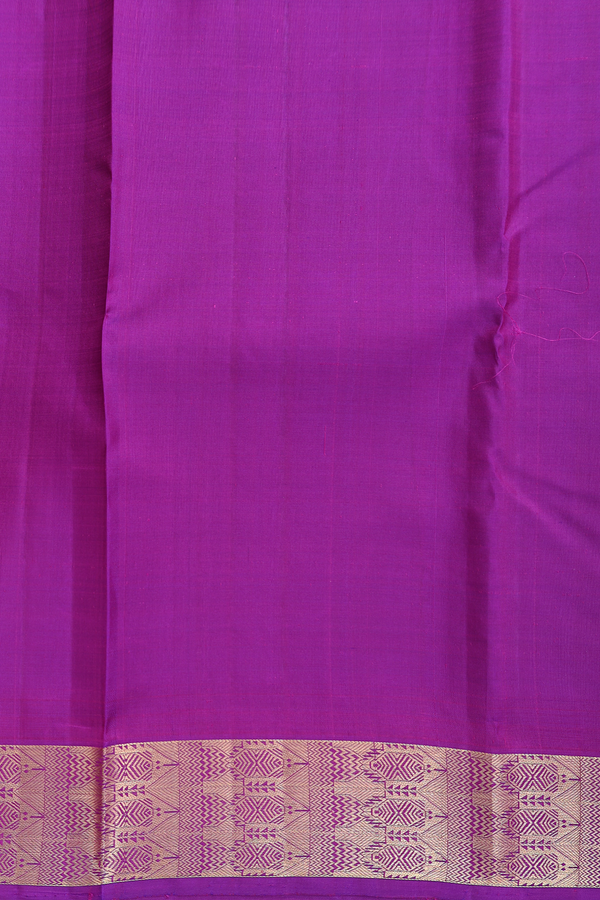 Kanchipuram Silk Saree In Dual Tone With Jacquard Pattern