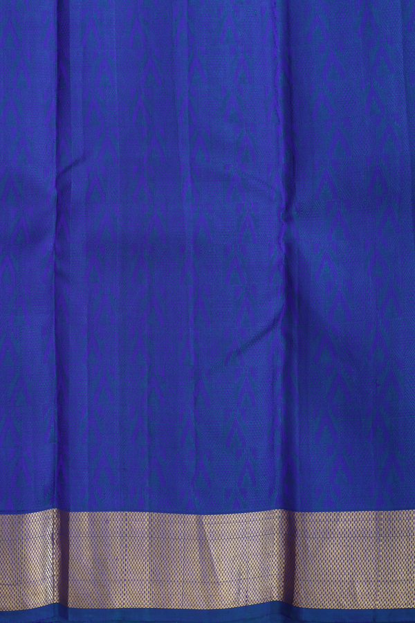 Kanchipuram Silk Saree In Dual Tone With Jacquard Pattern