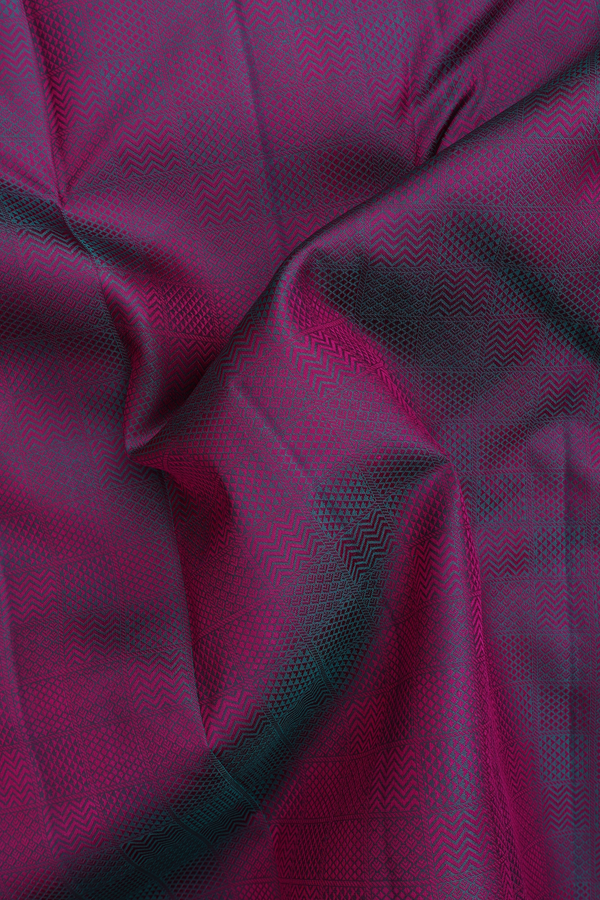Kanchipuram Silk Saree In Dual Tone With Jacquard Pattern