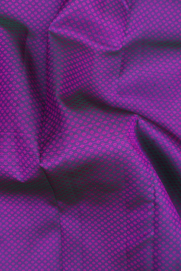 Kanchipuram Silk Saree In Dual Tone With Jacquard Pattern