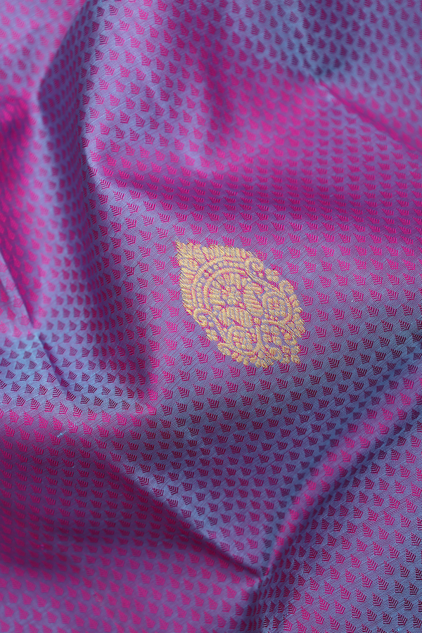 Kanchipuram Silk Saree In Dual Tone With Jacquard Pattern