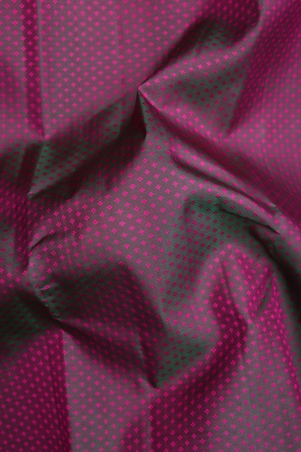Kanchipuram Silk Saree In Dual Tone With Jacquard Pattern