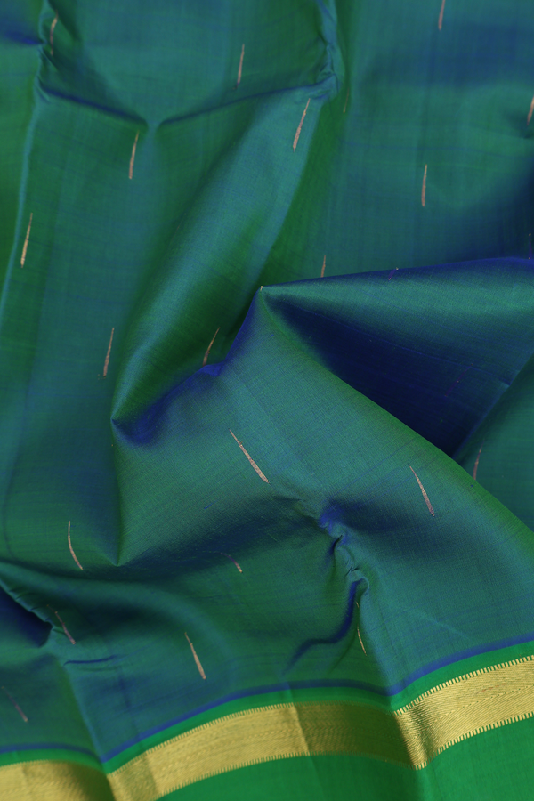 Kanchipuram Silk Saree In Dual Tone With Malli Moggu Buttas