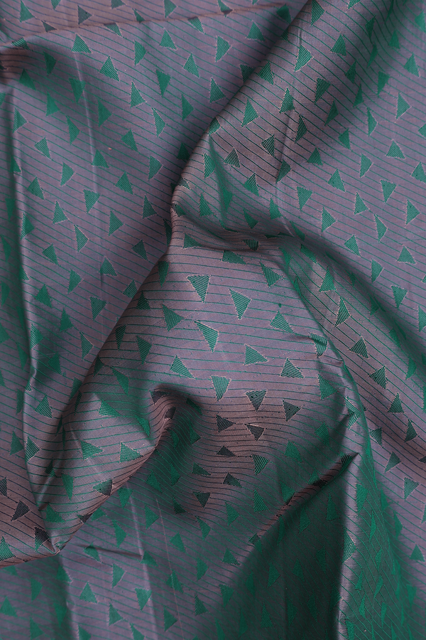 Kanchipuram Silk Saree In Dual Tone With Threadwork Design