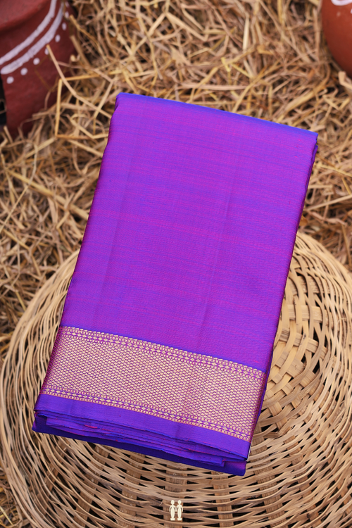 Kanchipuram Silk Saree In Dual Tone With Zari Border