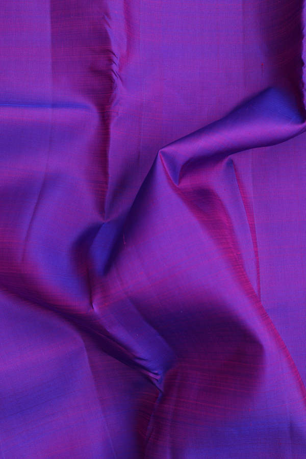 Kanchipuram Silk Saree In Dual Tone With Zari Border