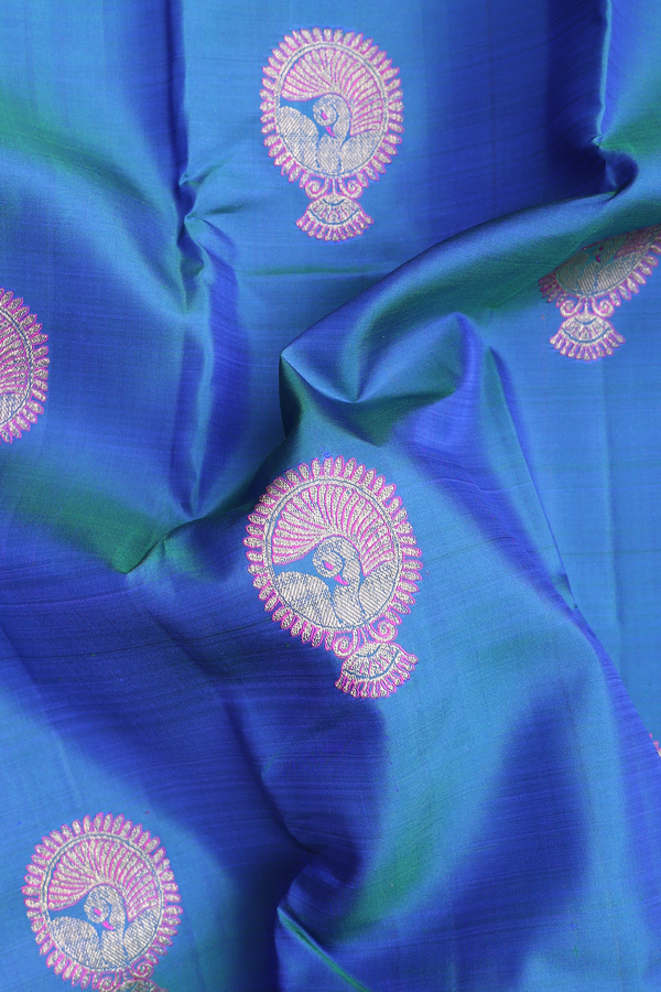 Kanchipuram Silk Saree In Dual Tone With Zari Motifs