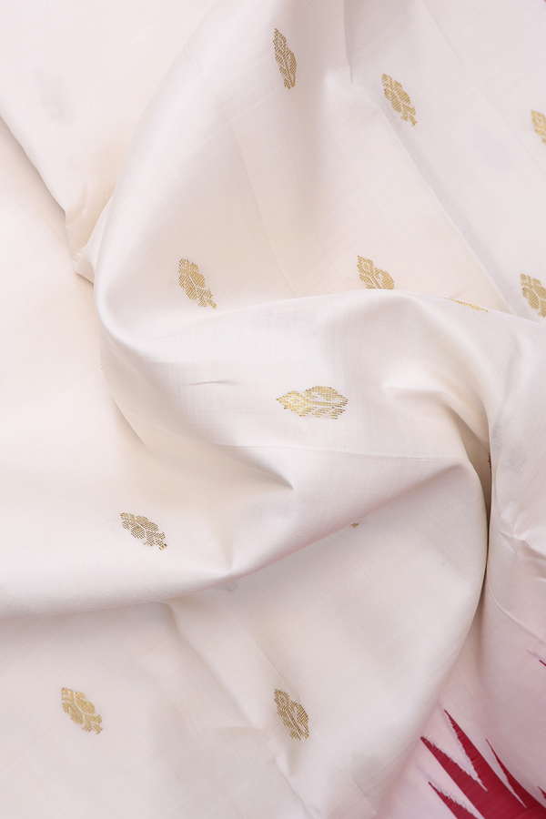 Kanchipuram Silk Saree In Egg White With Zari Buttas
