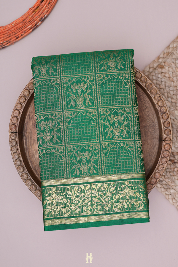 Kanchipuram Silk Saree In Emerald Green With Brocade Design