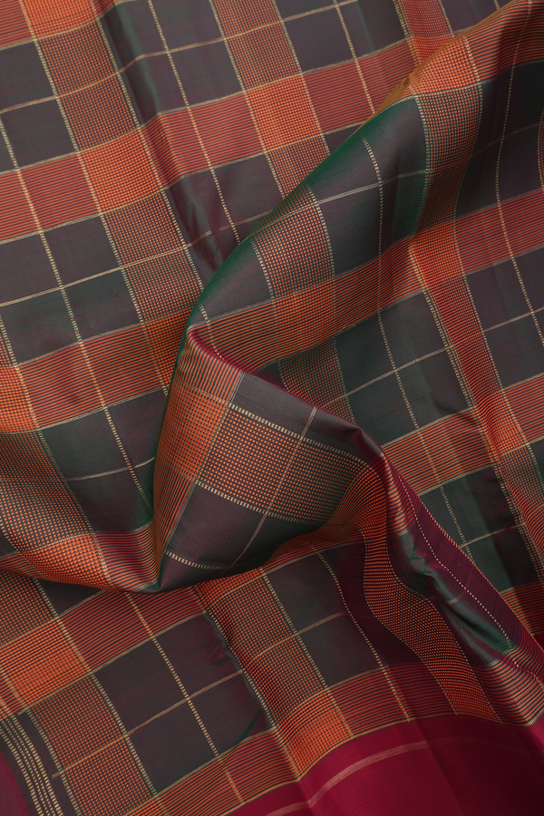 Kanchipuram Silk Saree In Emerald Green With Checks Design