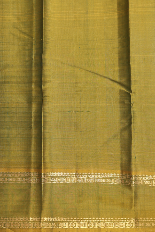 Kanchipuram Silk Saree In Emerald Green With Checks Design
