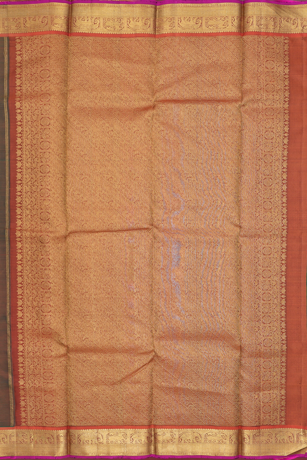 Kanchipuram Silk Saree In Emerald Green With Floral Buttas