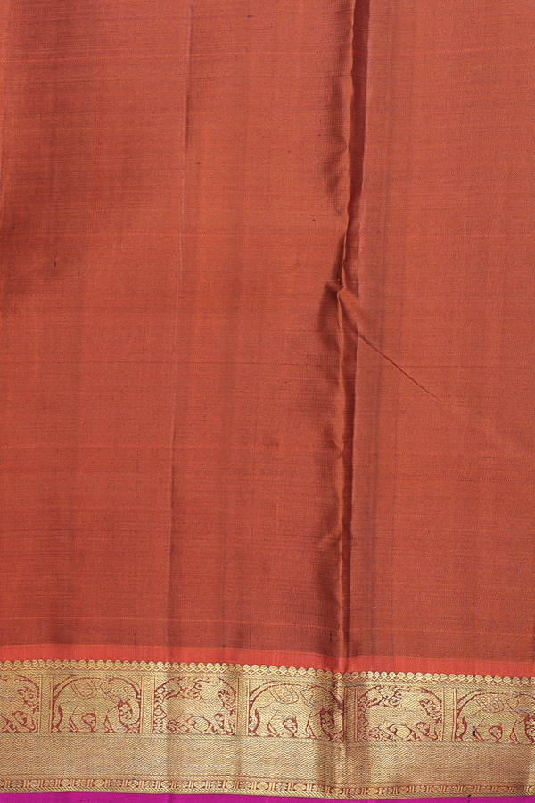 Kanchipuram Silk Saree In Emerald Green With Floral Buttas