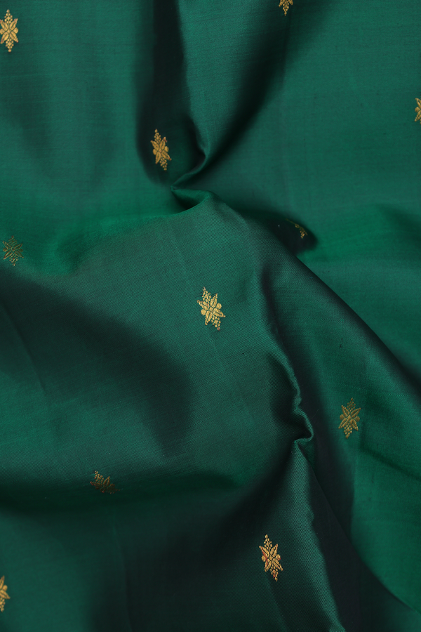 Kanchipuram Silk Saree In Emerald Green With Floral Buttas