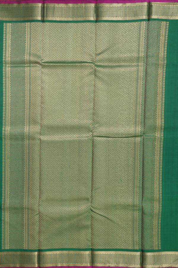 Kanchipuram Silk Saree In Emerald Green With Floral Buttis