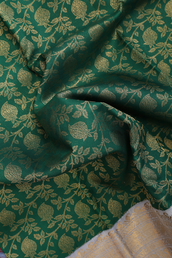 Kanchipuram Silk Saree In Emerald Green With Floral Design