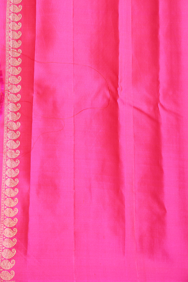 Kanchipuram Silk Saree In Emerald Green With Jacquard Pattern