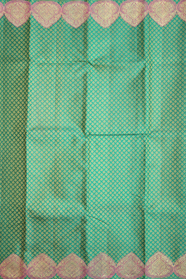 Kanchipuram Silk Saree In Emerald Green With Jacquard Pattern
