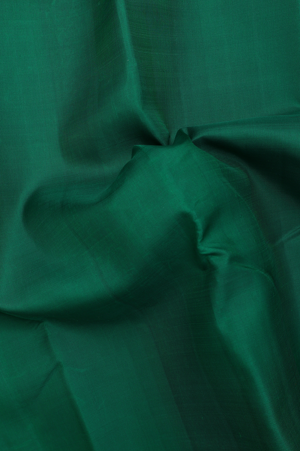 Kanchipuram Silk Saree In Emerald Green With Korvai Border