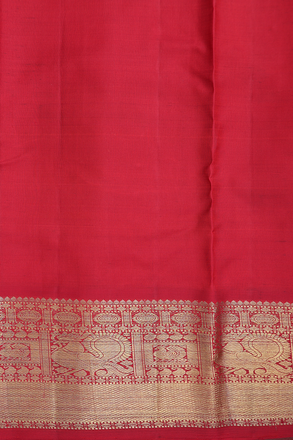 Kanchipuram Silk Saree In Chilli Red With Peacock Buttas