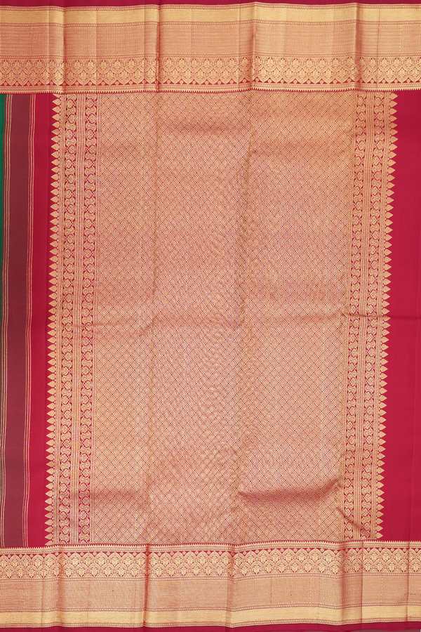 Kanchipuram Silk Saree In Emerald Green With Zari Buttas