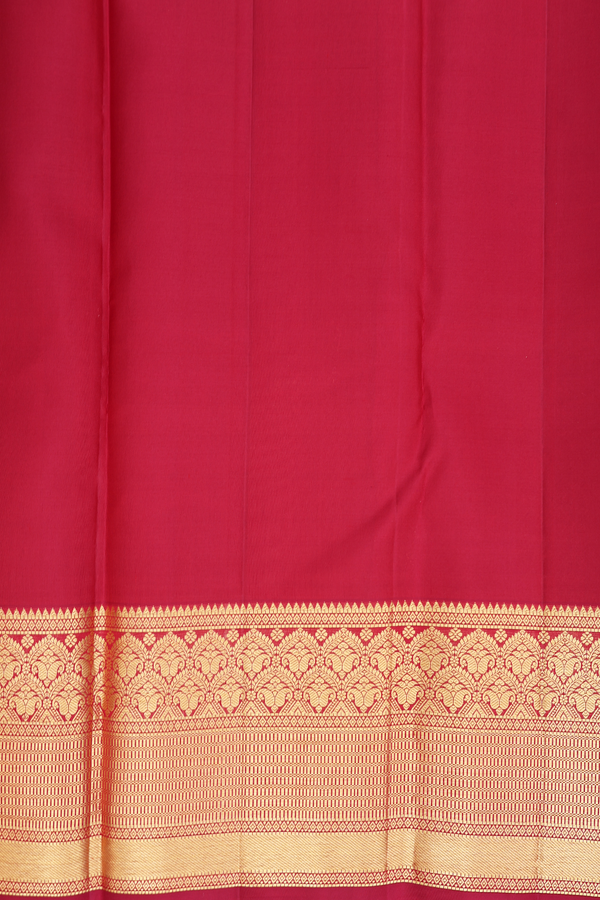 Kanchipuram Silk Saree In Emerald Green With Zari Buttas