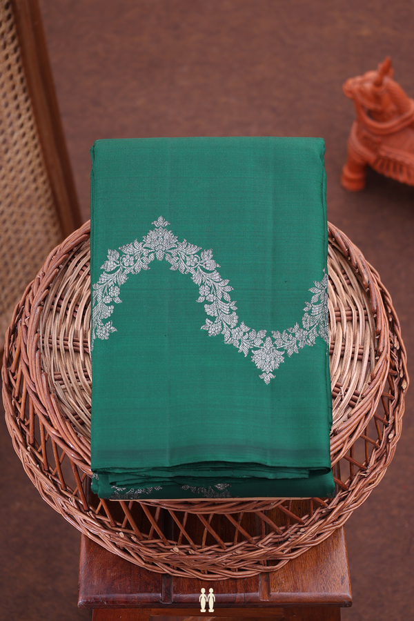 Kanchipuram Silk Saree In Forest Green With Allover Design