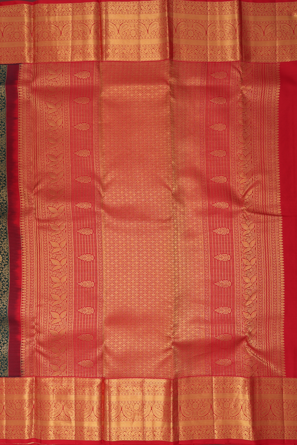Kanchipuram Silk Saree In Forest Green With Brocade Design