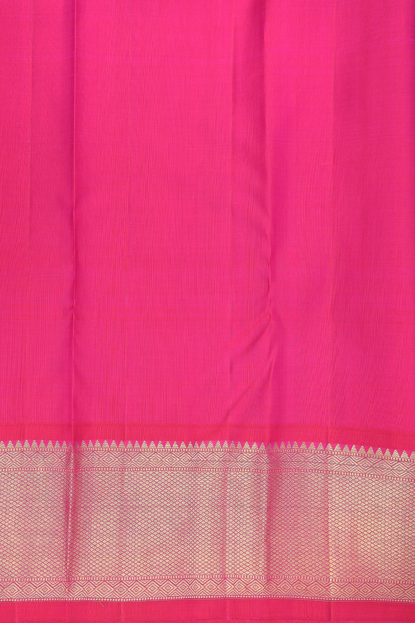 Kanchipuram Silk Saree In Forest Green With Brocade Design