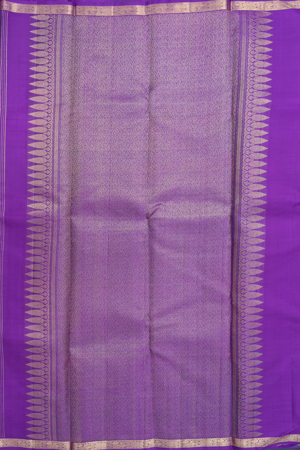 Kanchipuram Silk Saree In Forest Green With Chakram Buttas