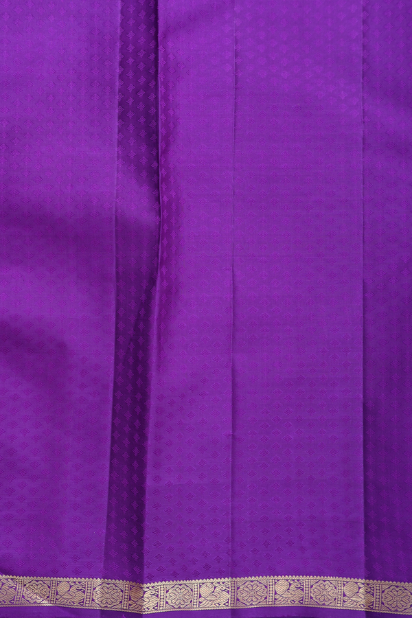 Kanchipuram Silk Saree In Forest Green With Chakram Buttas