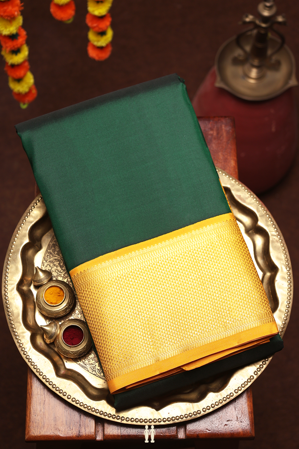 Kanchipuram Silk Saree In Forest Green With Contrast Border
